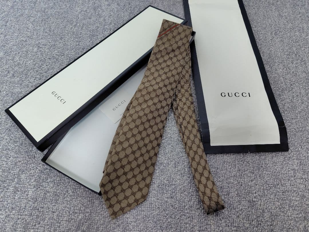 新品 GUCCI ネクタイ ゴールド GGチェック シェリーライン 箱付き