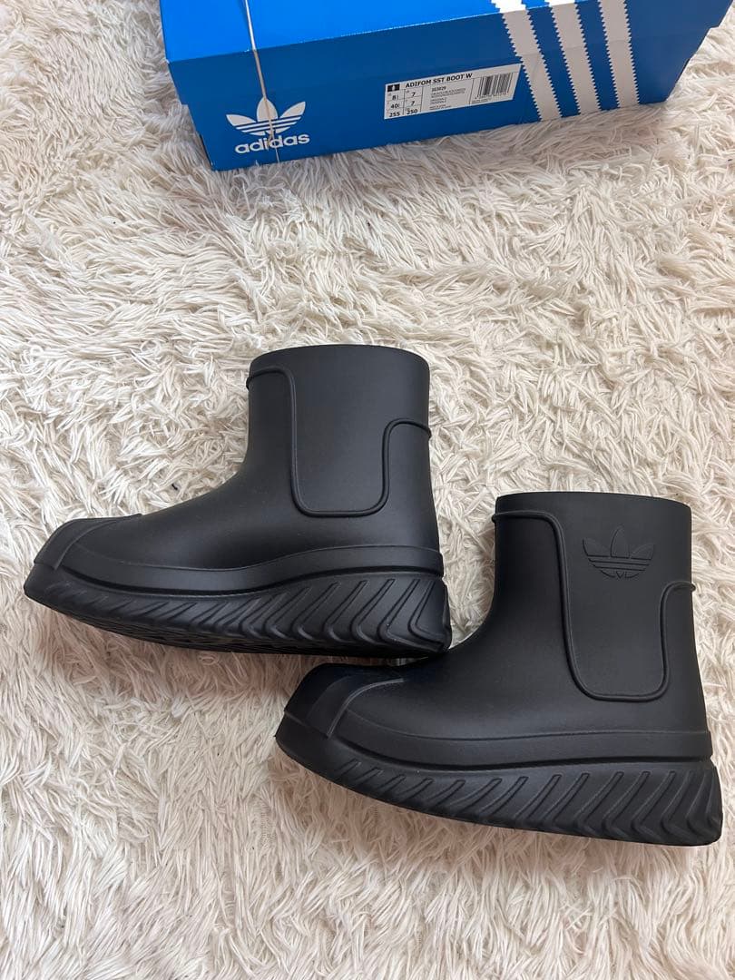 アディダス　ADIFOM SST BOOT W