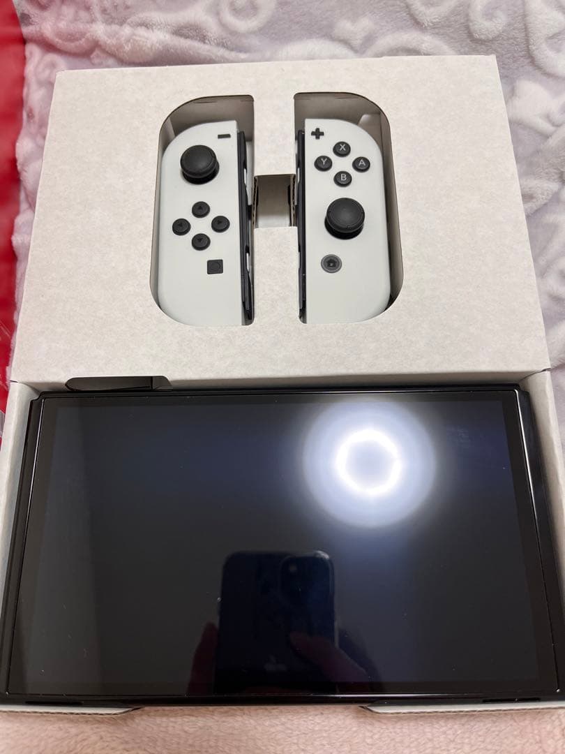 【美品】Nintendo Switch 有機ELモデル　ホワイト