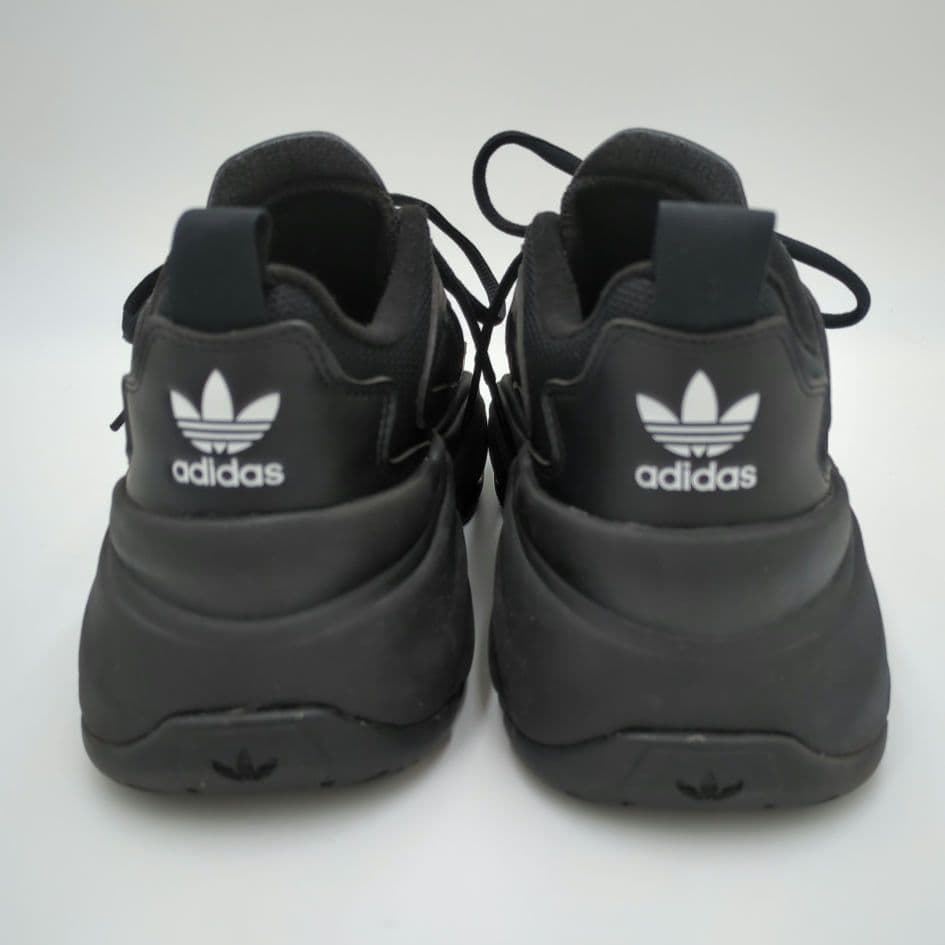 極美品　未使用に近い　adidas OZGAIA オズガイア　25cm 黒