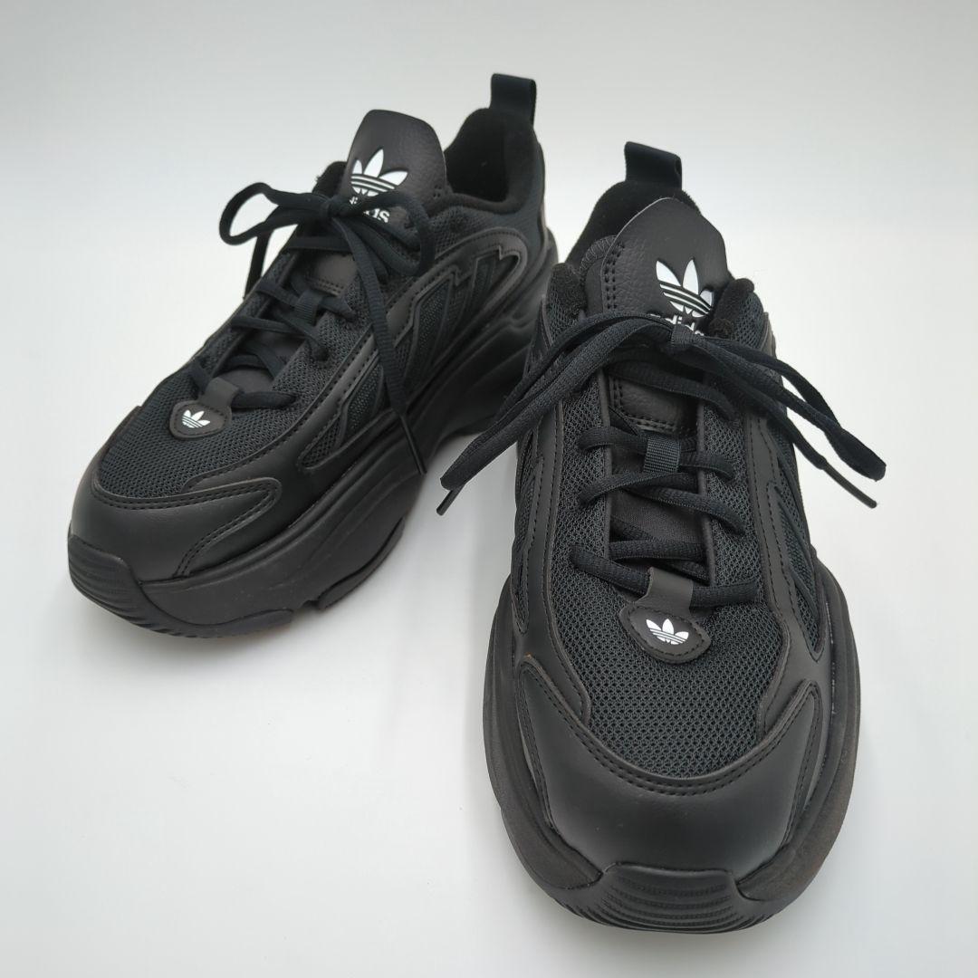 極美品　未使用に近い　adidas OZGAIA オズガイア　25cm 黒