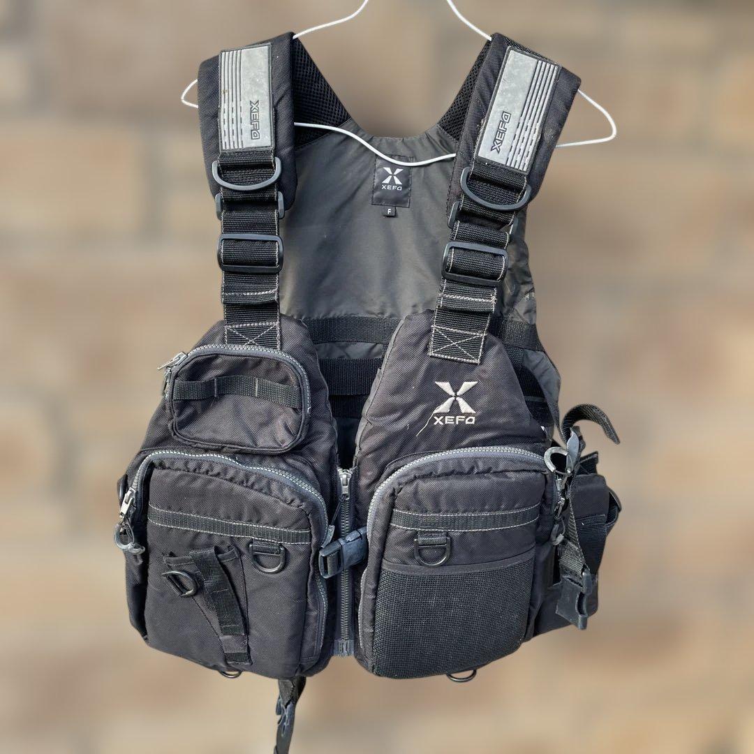 シマノ　XEFO ブラック フローティングベスト サイズF ルアー