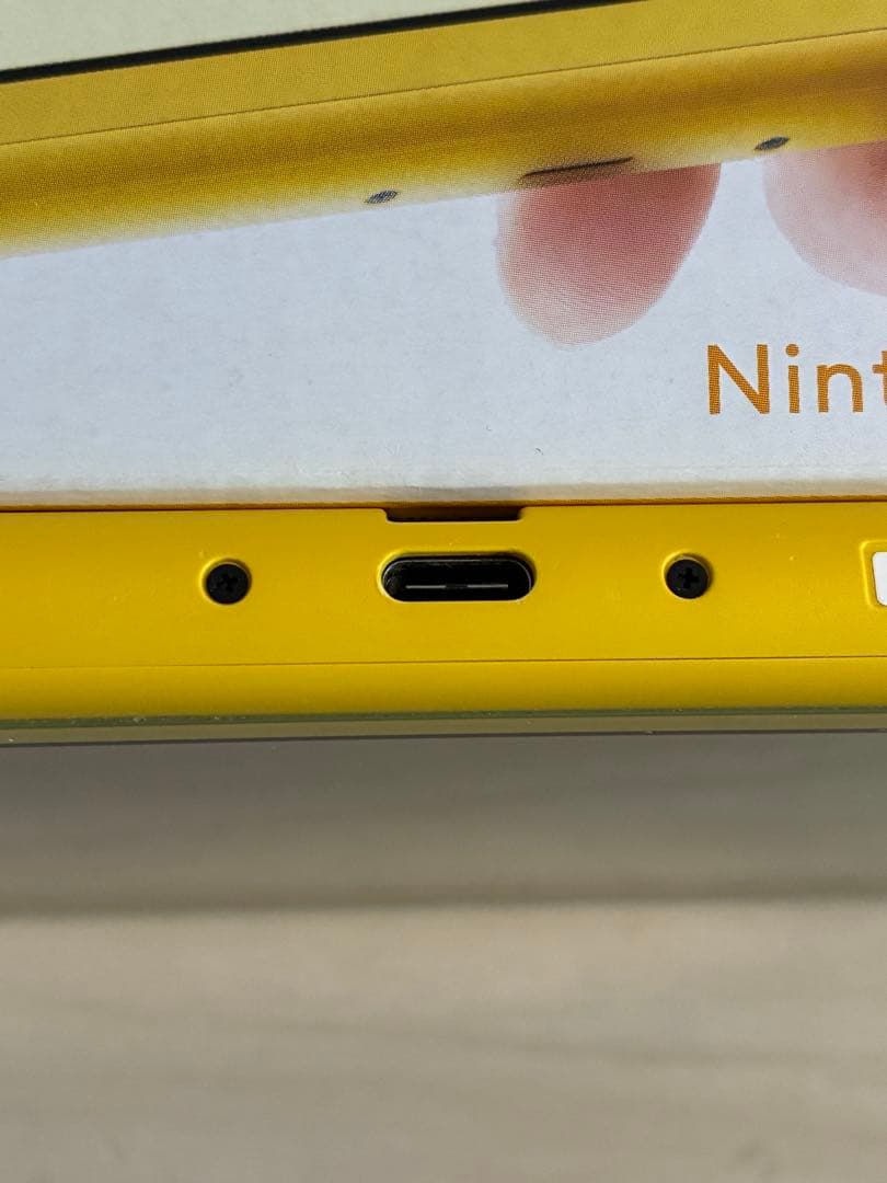Nintendo Switch Lite イエロー 本体　ジャンク品