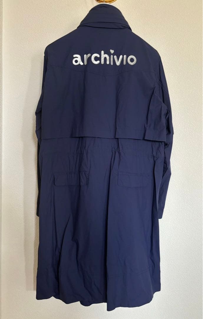 アルチビオ(archivio): レインコート、ブルー