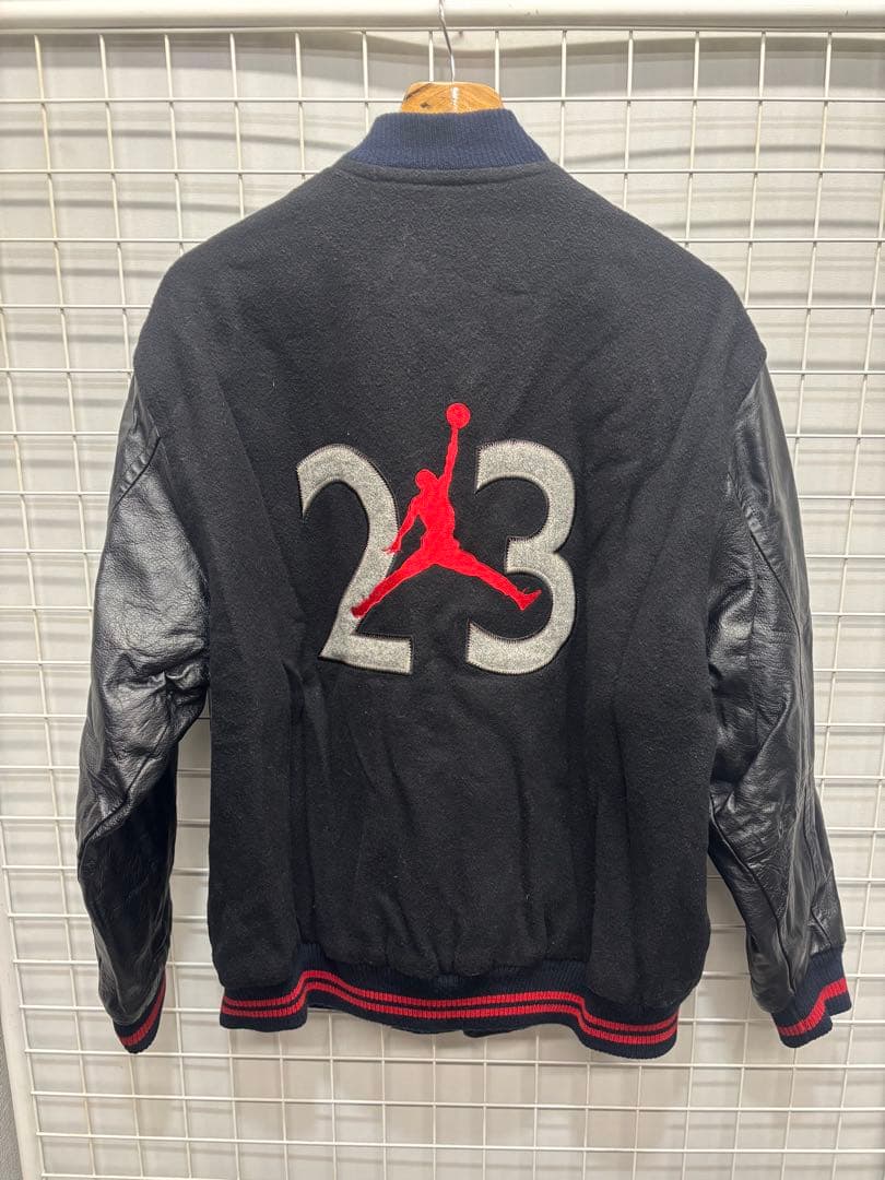 ［NIKE］ナイキ　ジョーダン90s 袖革　スタジャン100 2511-440