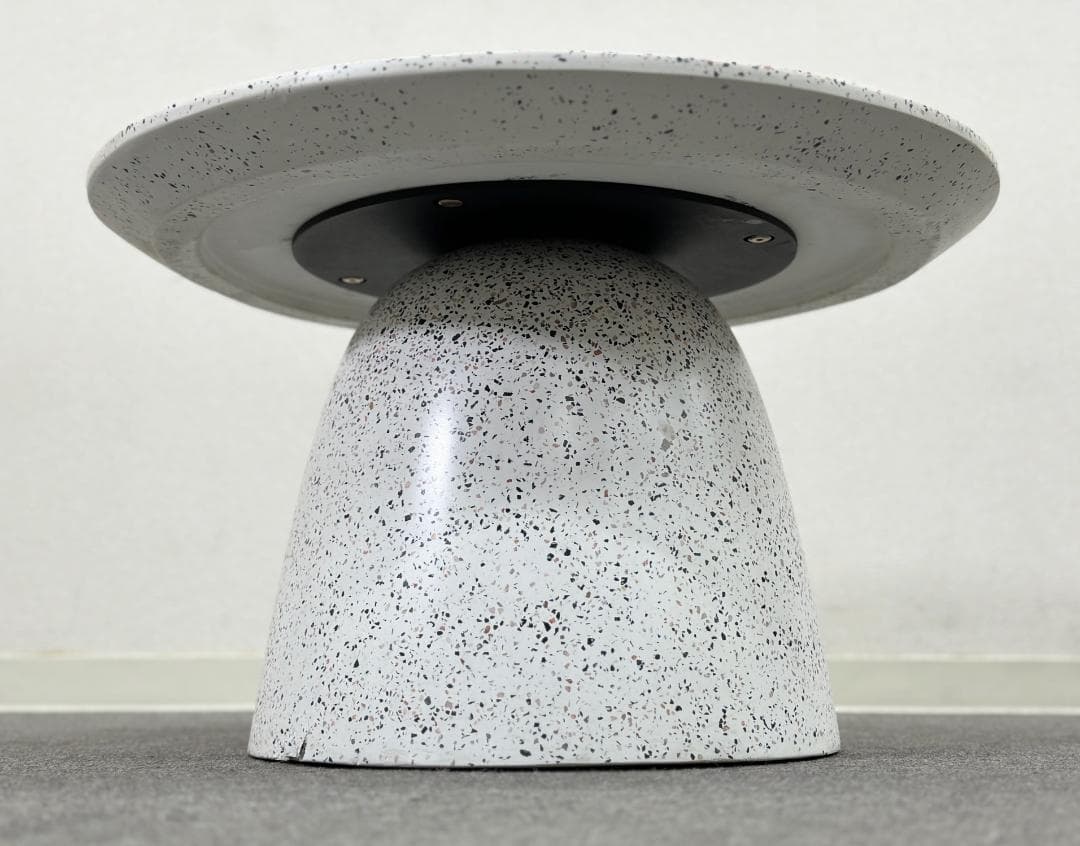 モーダエンカーサ■FUNGI60　コーヒーテーブル　テラゾー　シンプル　ミニマル