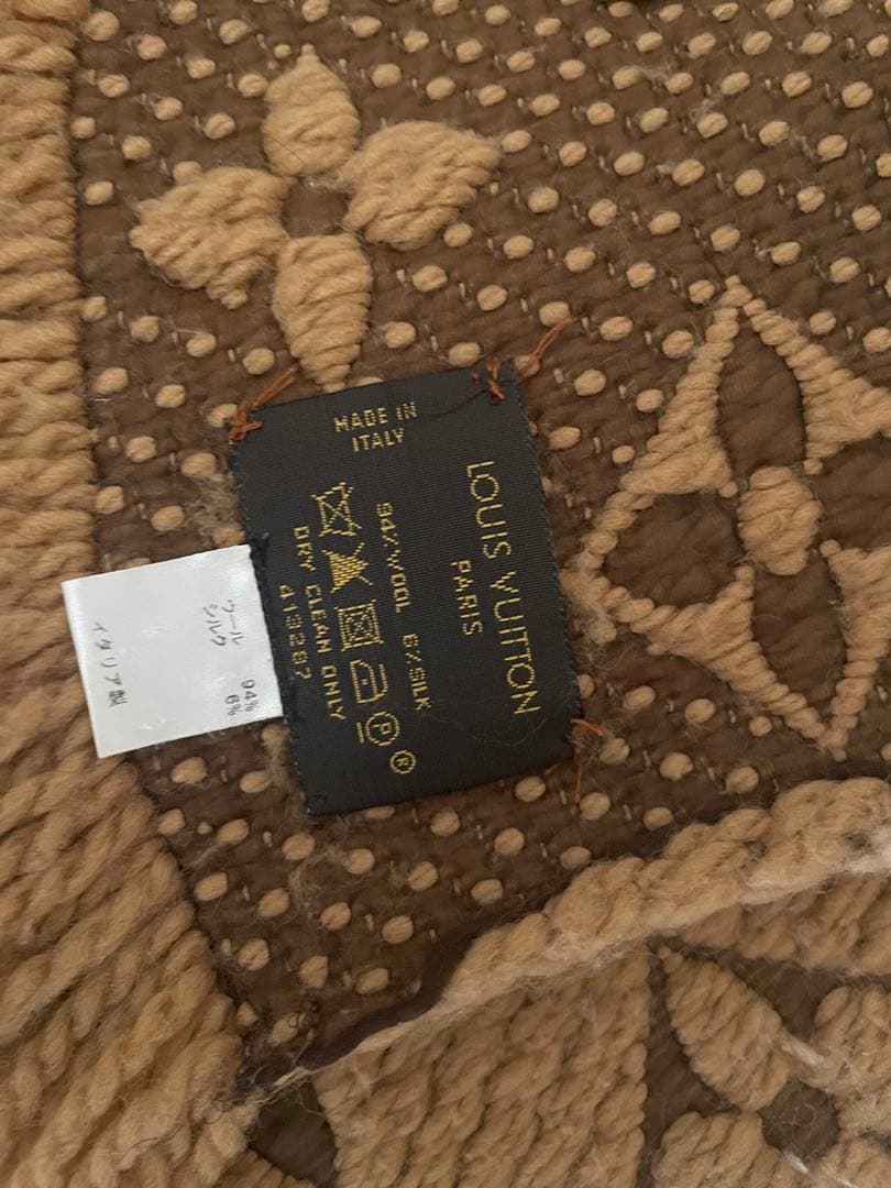 ルイヴィトン　LOUIS VUITTON マフラー ロゴマニア キャメル系