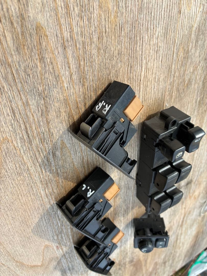 ER34 ウィンドウ　スイッチ