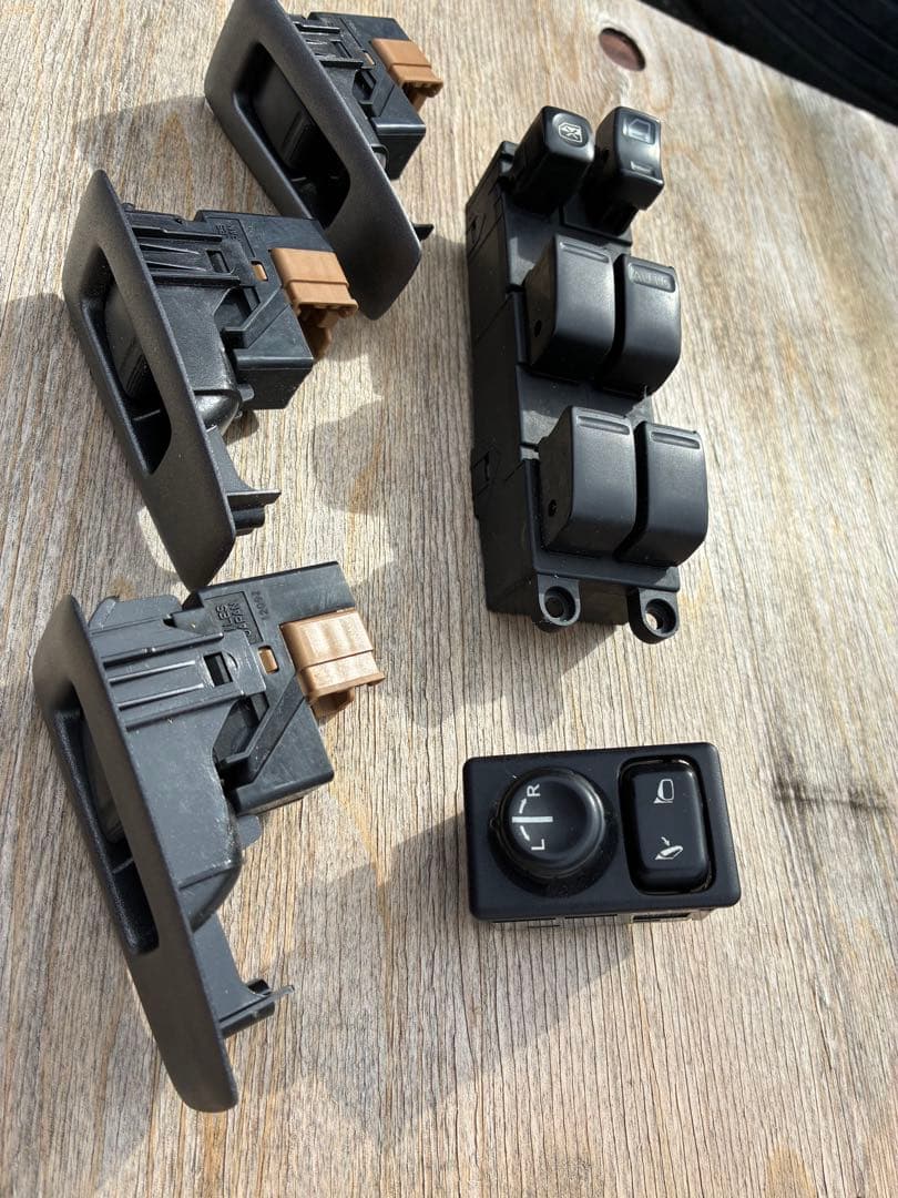 ER34 ウィンドウ　スイッチ