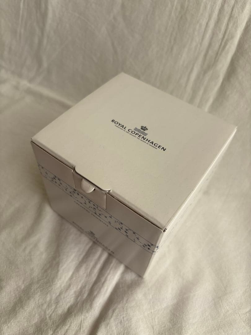 ロイヤルコペンハーゲン　2010年　イヤーフィギュリン　猫　オーナメント付