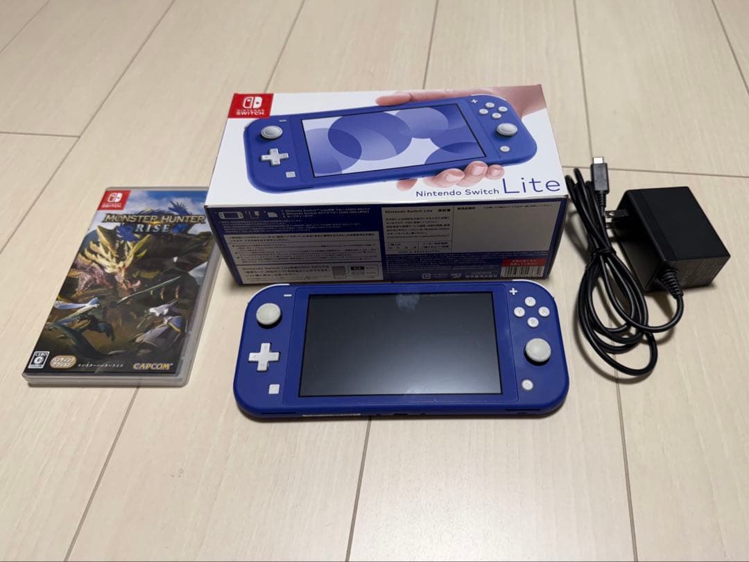 Nintendo Switch Lite ブルー モンハンライズソフト付き