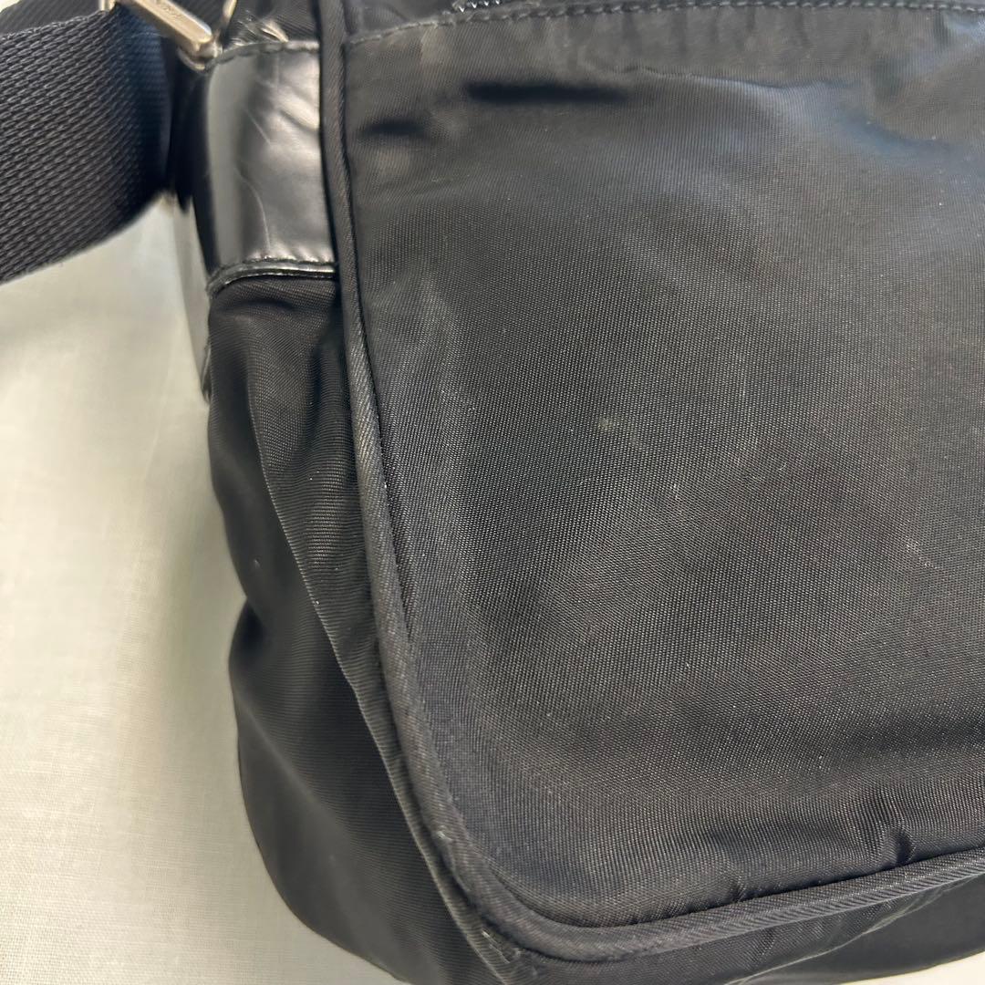 【訳あり品】プラダ ショルダーバッグ ブラック 三角ロゴ ナイロンBT0166