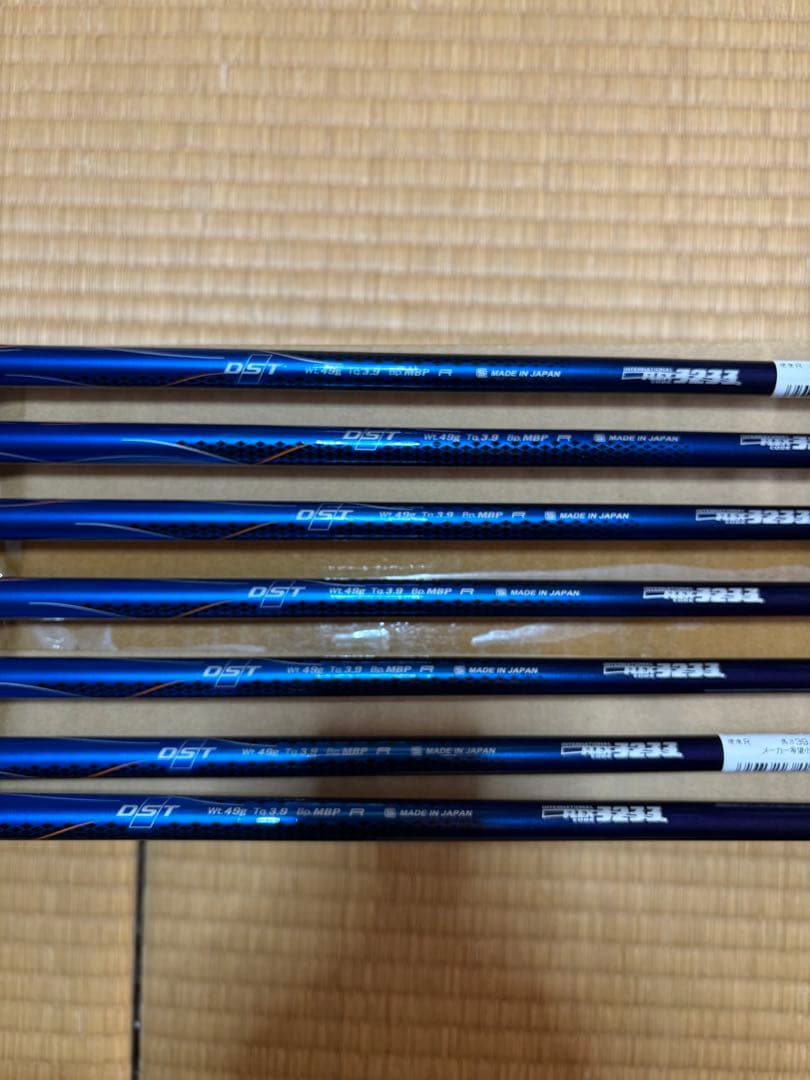 【新品同様】ゼクシオ10アイアン カーボンシャフトR 6〜S 7本セット