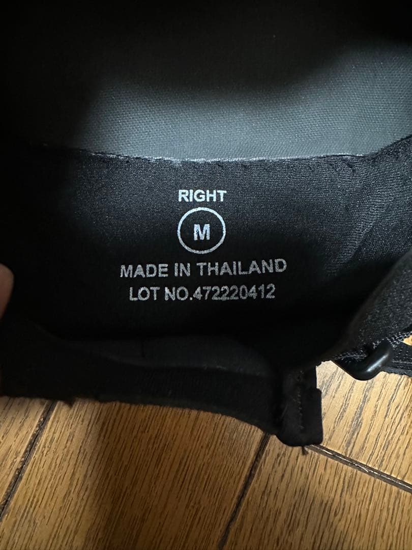 新品未使用　モンベル　レッグガード