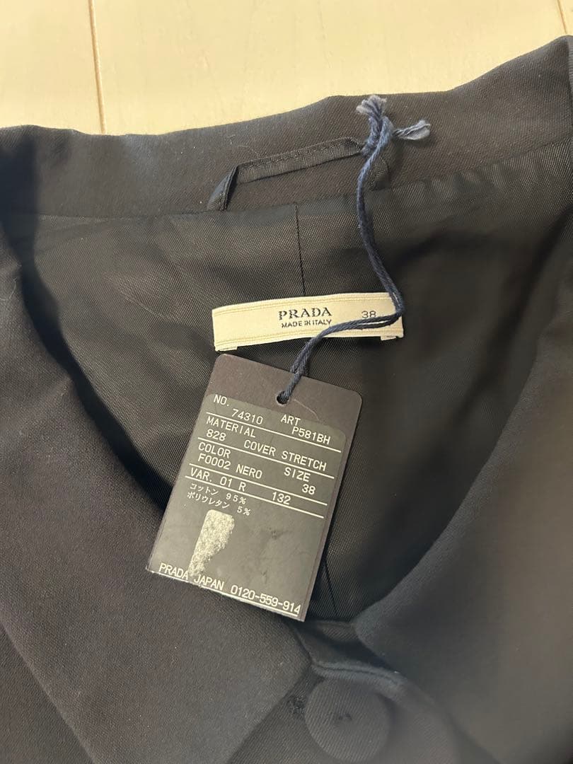 PRADA プラダ　レディースジャケット　サイズ38秋冬