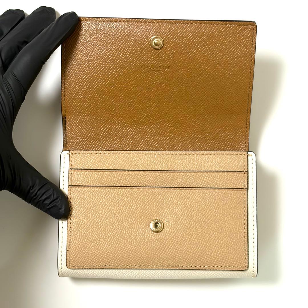 【未使用】COACH コーチ 二つ折り財布 レザー ブラウン マルチカラー