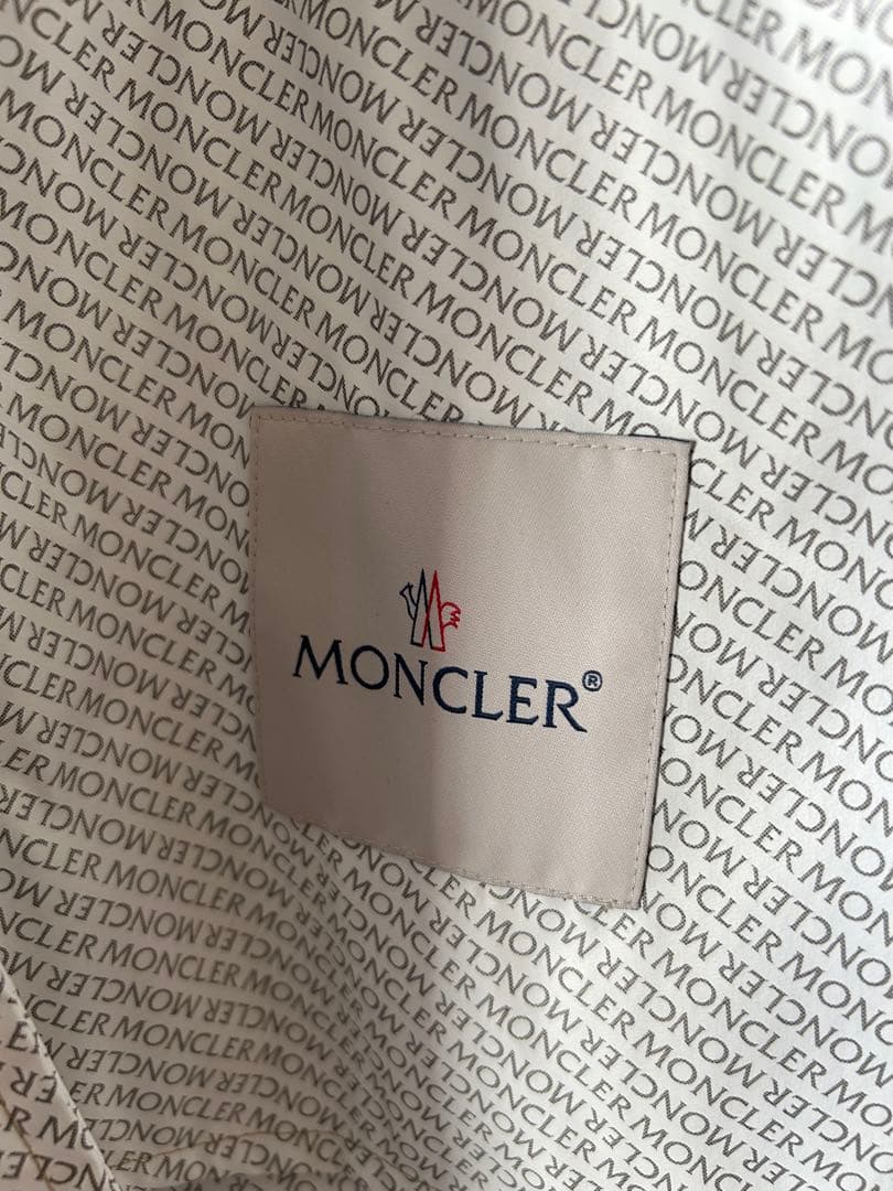Moncler モンクレール　TEVENNEC コート