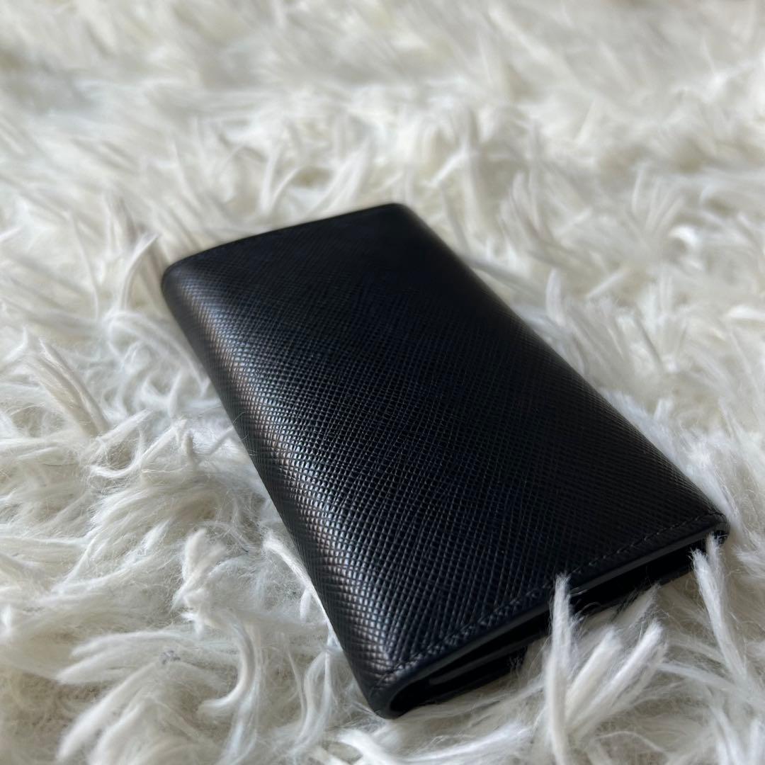 現行✨美品 プラダ サフィアーノレザー 6連 金具ロゴ キーケース