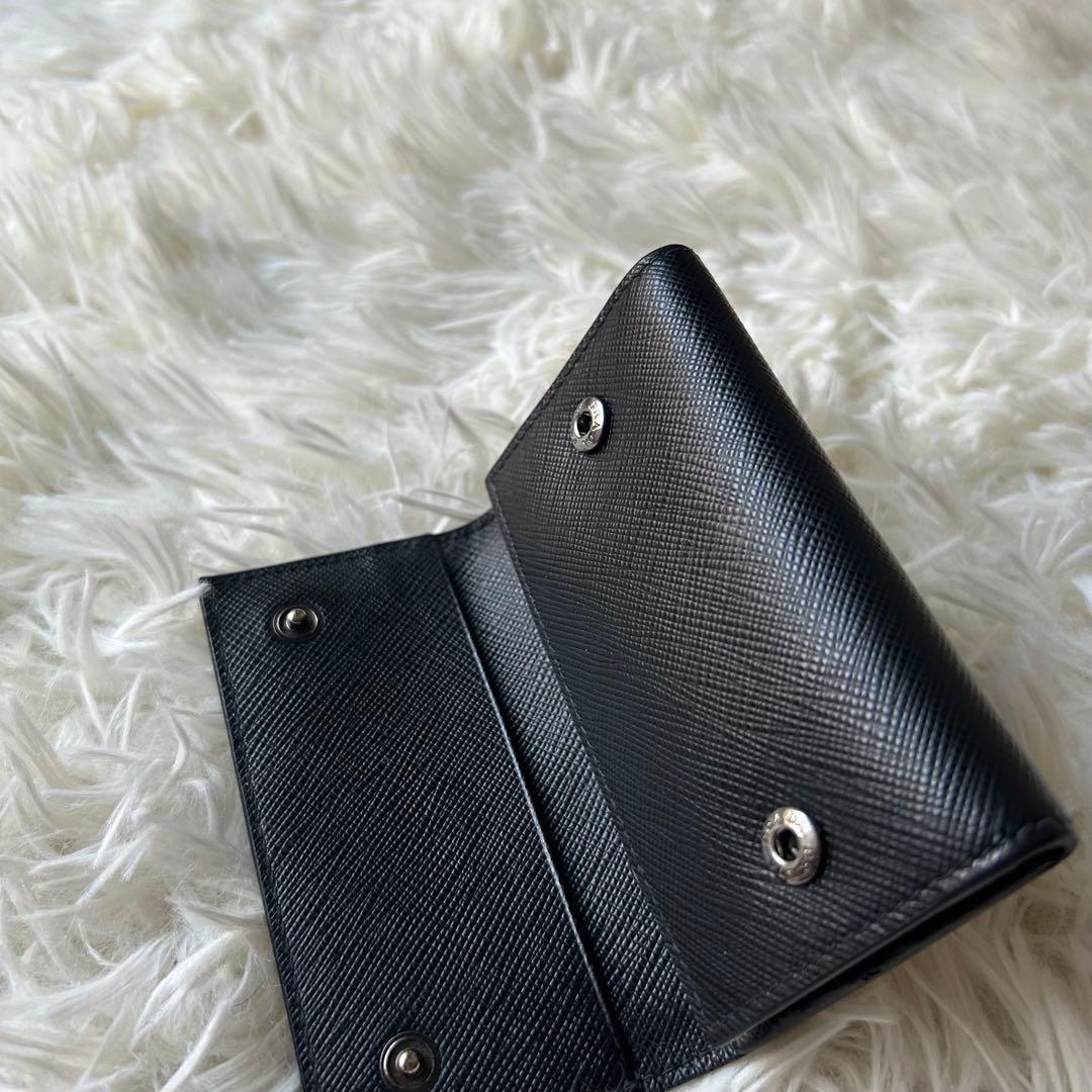 現行✨美品 プラダ サフィアーノレザー 6連 金具ロゴ キーケース