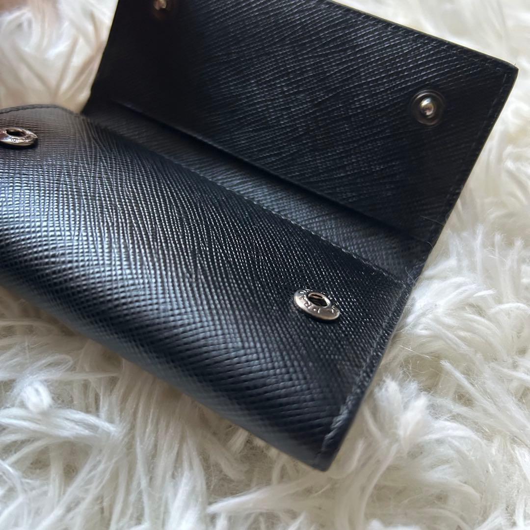 現行✨美品 プラダ サフィアーノレザー 6連 金具ロゴ キーケース