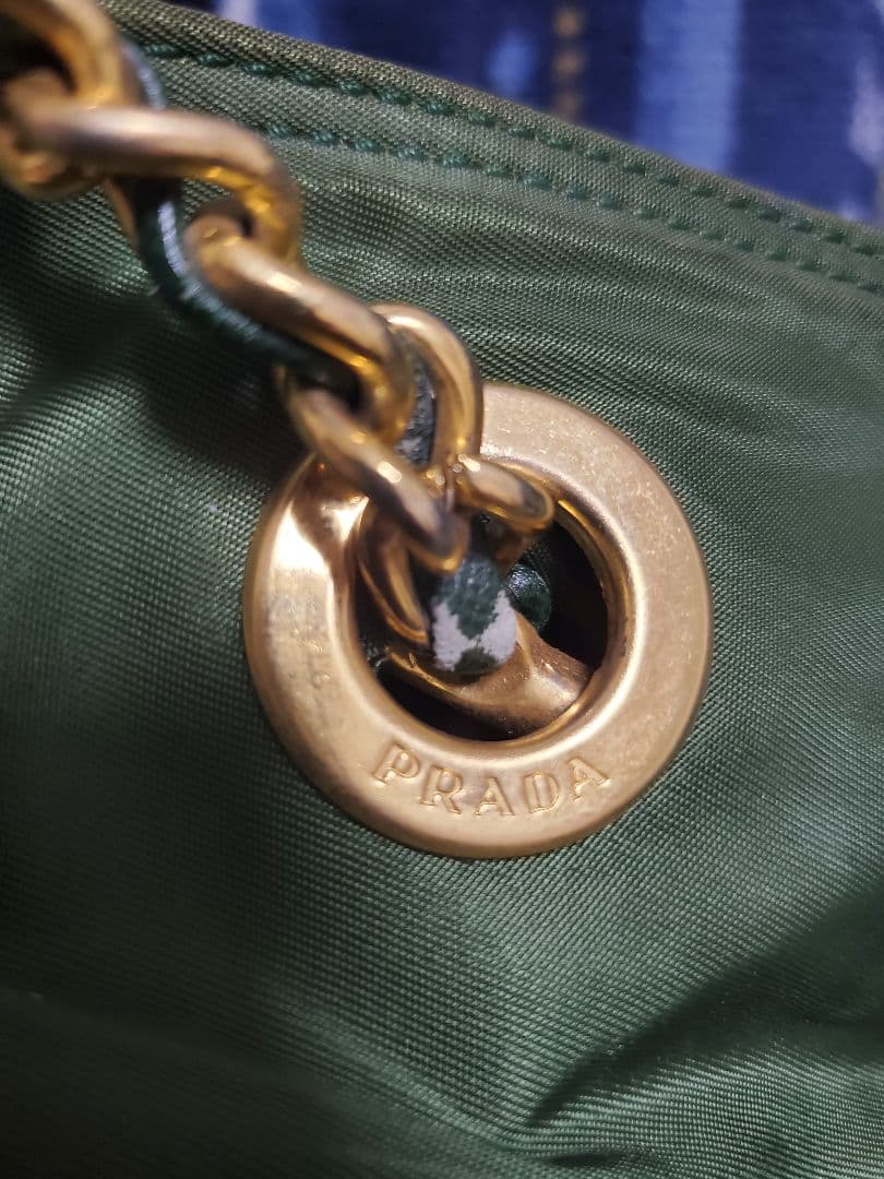 PRADA グリーン キルティング ショルダーバッグ