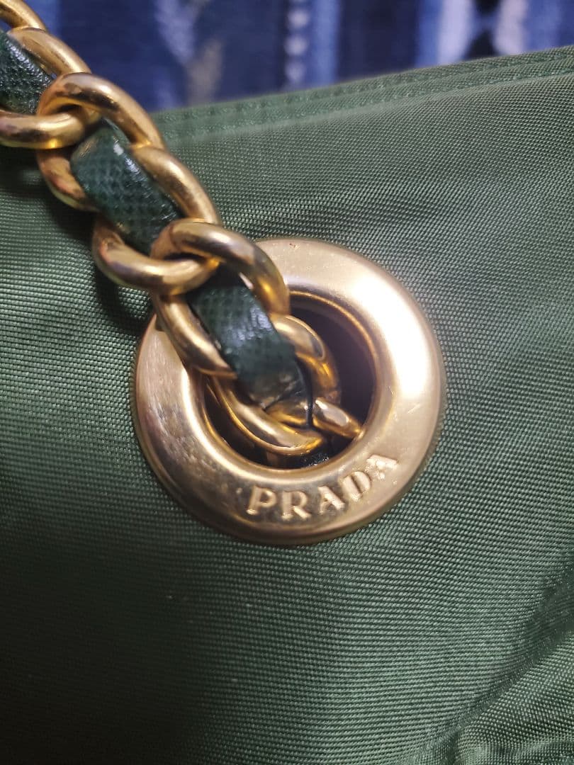 PRADA グリーン キルティング ショルダーバッグ