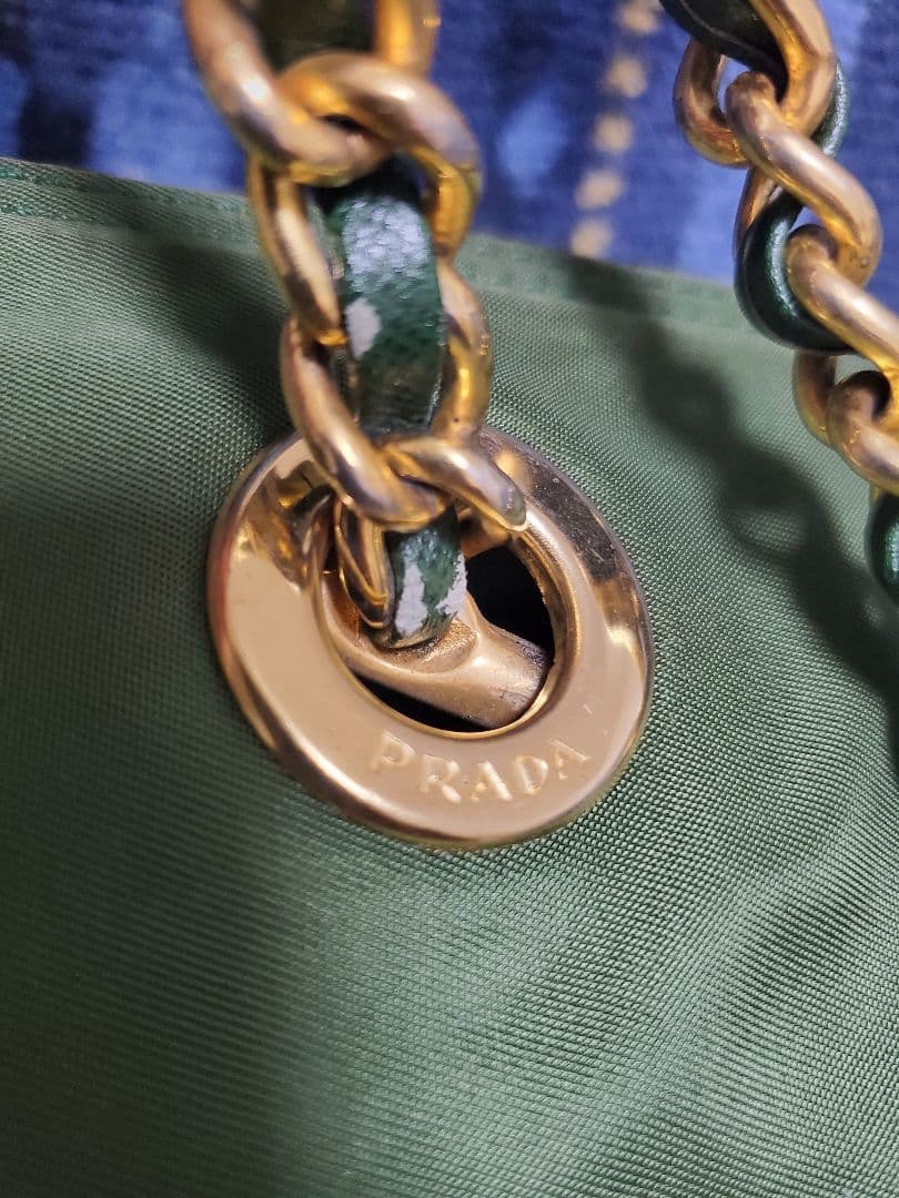 PRADA グリーン キルティング ショルダーバッグ