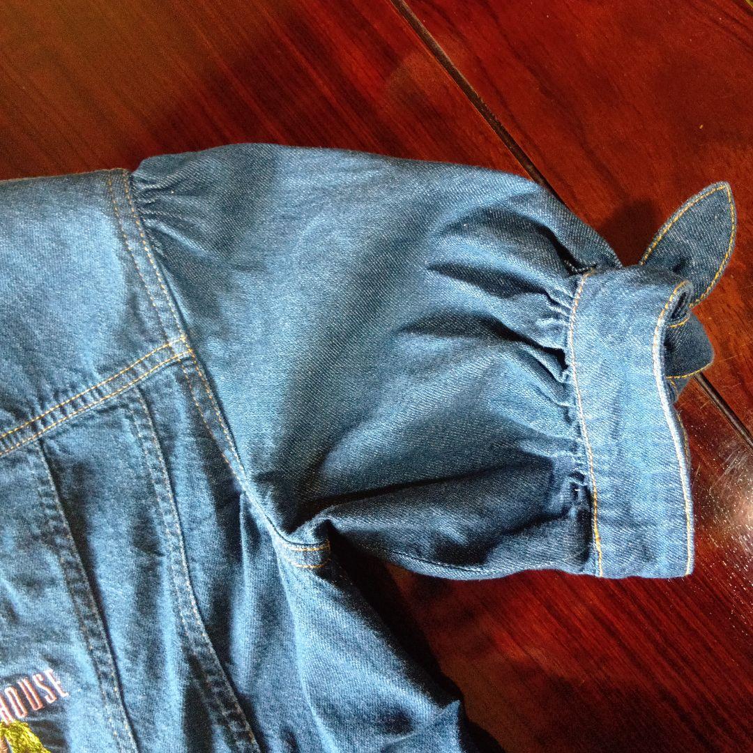 バックのうさぎ刺繍が可愛いデニムジャケット