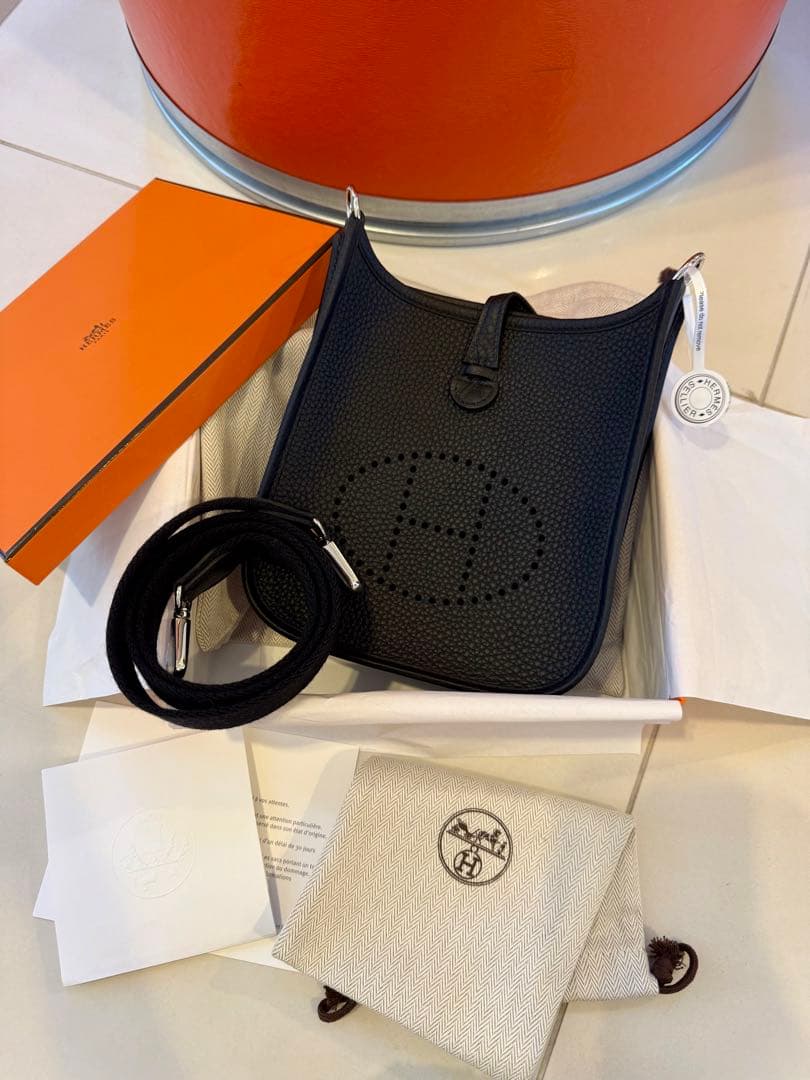 【新品未使用】エルメス ミニ エブリンtpm ノアール シルバー K刻印