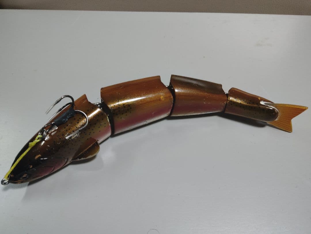 Wild luresワイルドルアーズ ブリンカー300 トラウト