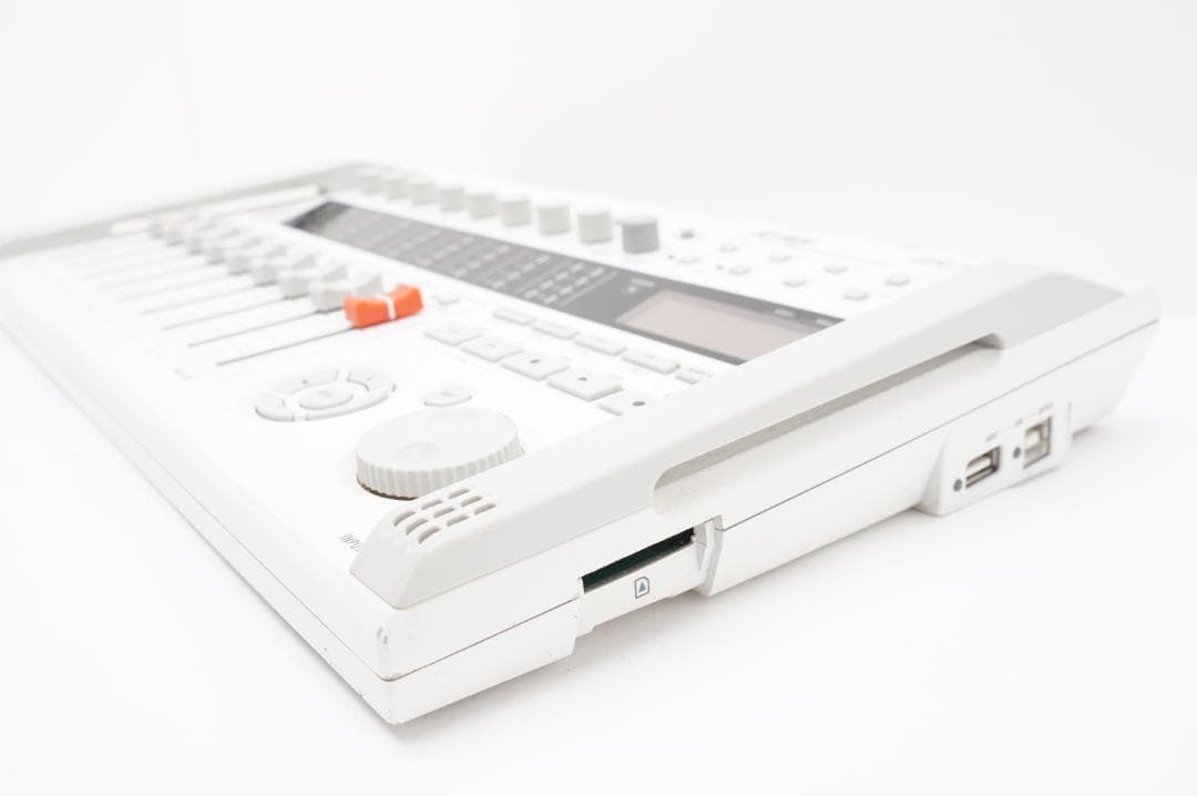 ＜動作品＞ZOOM R16 マルチトラックレコーダー