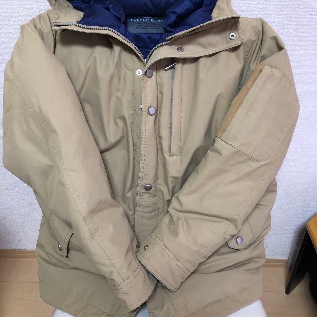POLAND DOWN フード付きダウンジャケット