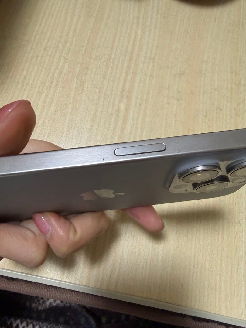 スマートフォン本体 Apple iPhone 15 pro 256GB