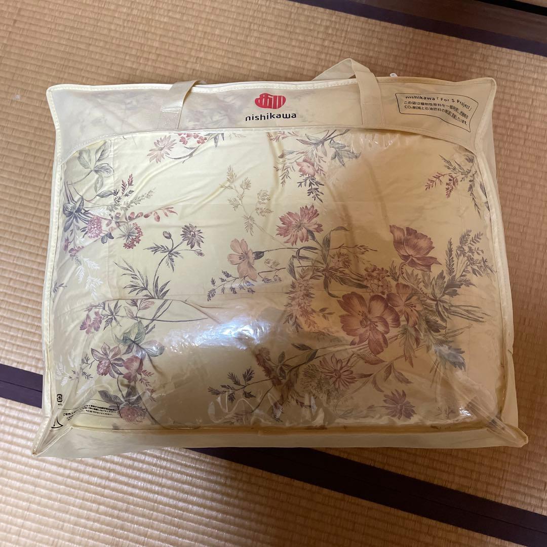 美品 羽毛布団 西川リビング ゴア