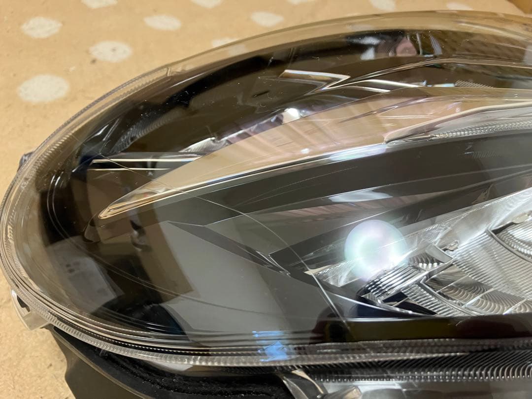 タントカスタム　右ヘッドライト　la650s