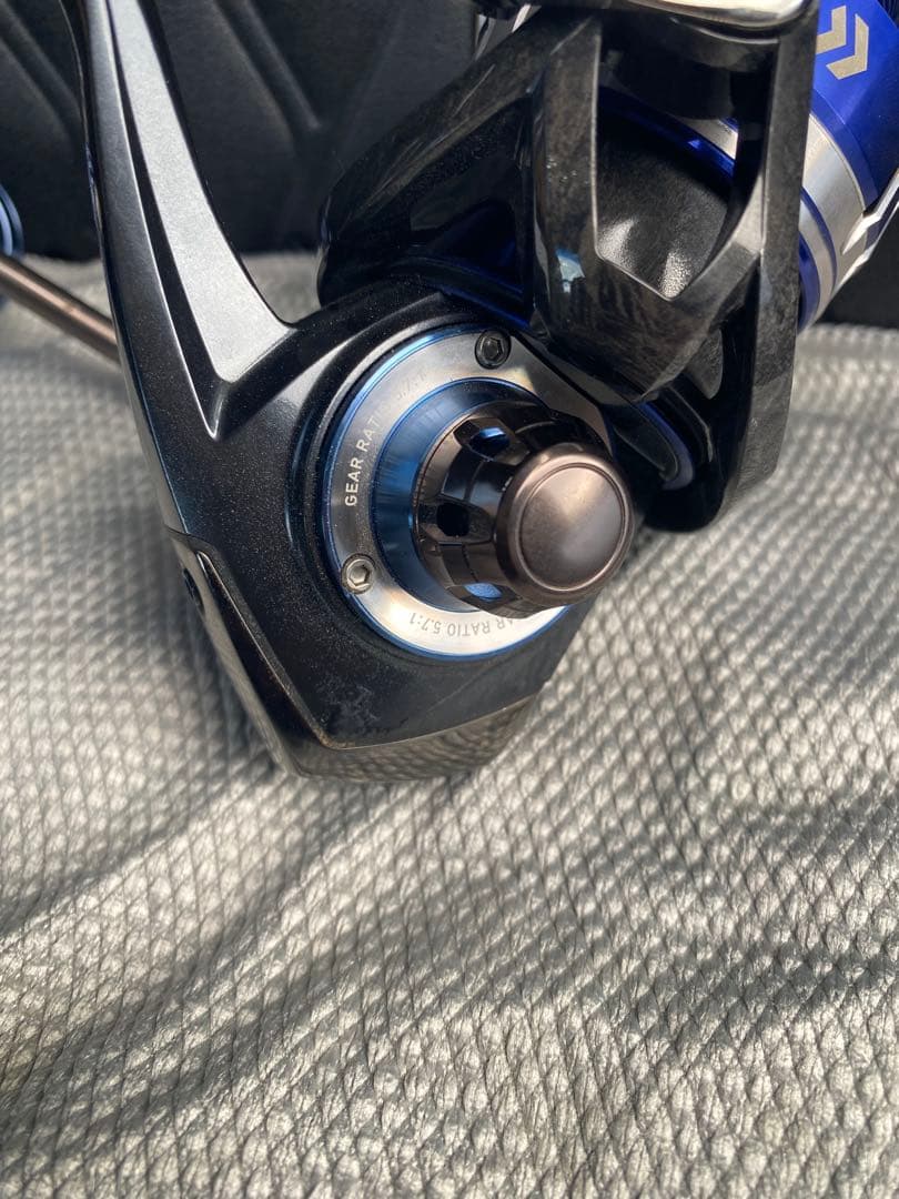 ダイワ　ソルティガ SALTIGA 4000H スピニングリール