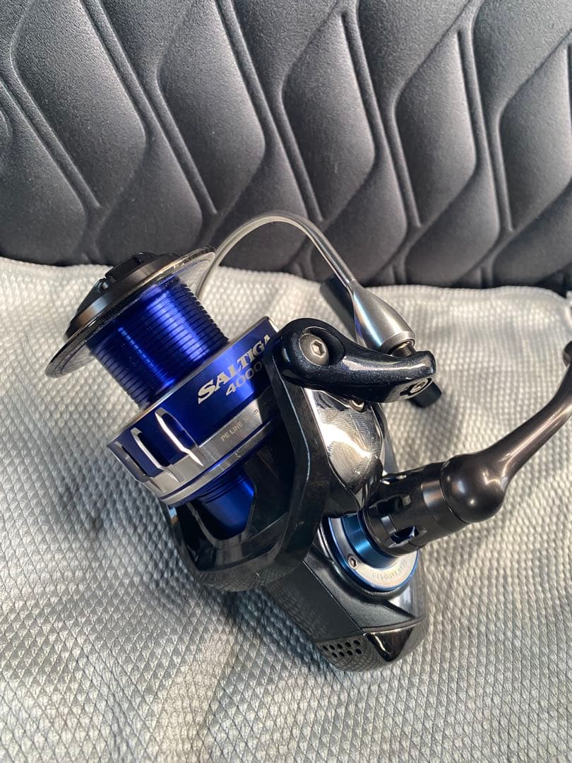 ダイワ　ソルティガ SALTIGA 4000H スピニングリール