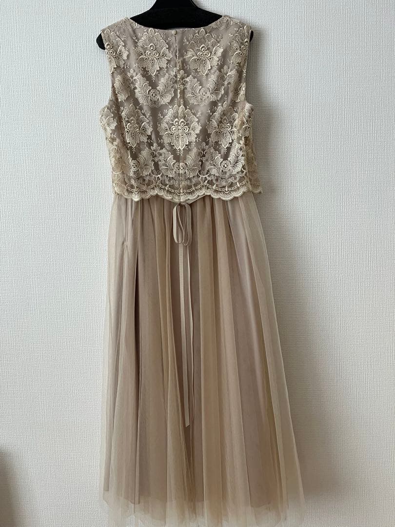 【期間限定セール‼️】AIMERパーティードレス ベージュM