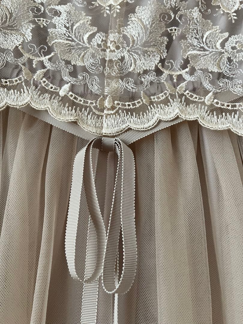 【期間限定セール‼️】AIMERパーティードレス ベージュM