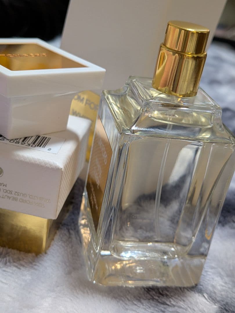 み*ー様 TOM FORD WHITE SUEDE 50mL Eau de Pa