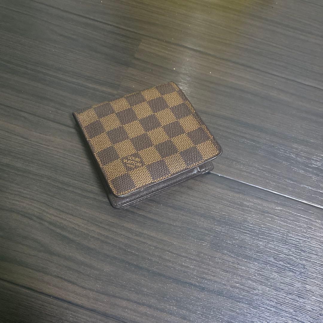 カ*ズ様 Louis Vuitton ダミエ 二つ折り　唐草模様