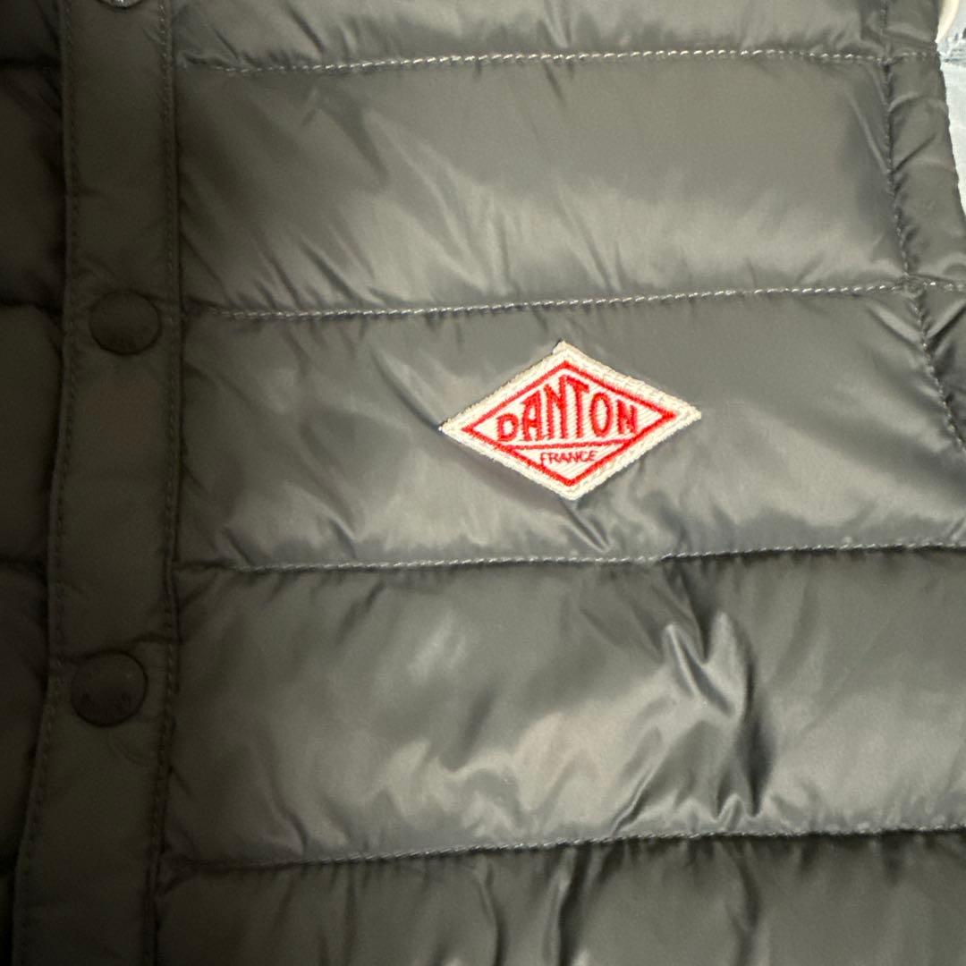 DANTONライトダウンベスト
