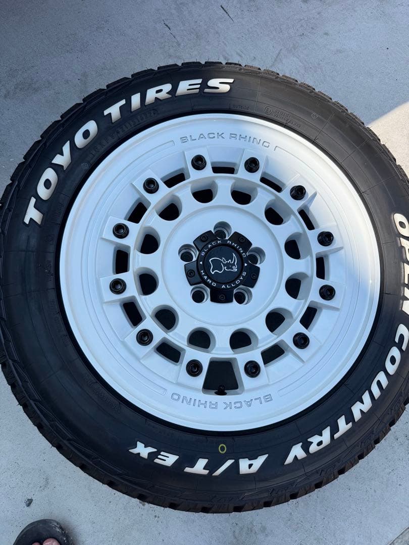 ブラックライノ フジ  17インチ オープンカントリー(デリカ D5，RAV4)