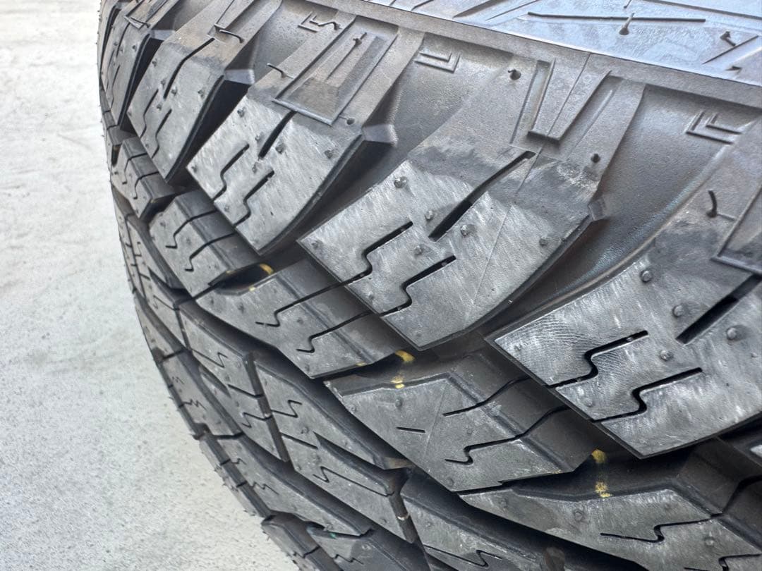 ブラックライノ フジ  17インチ オープンカントリー(デリカ D5，RAV4)