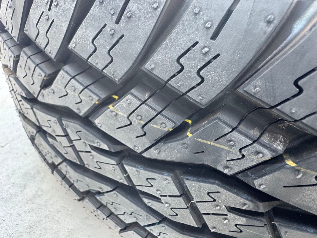 ブラックライノ フジ  17インチ オープンカントリー(デリカ D5，RAV4)