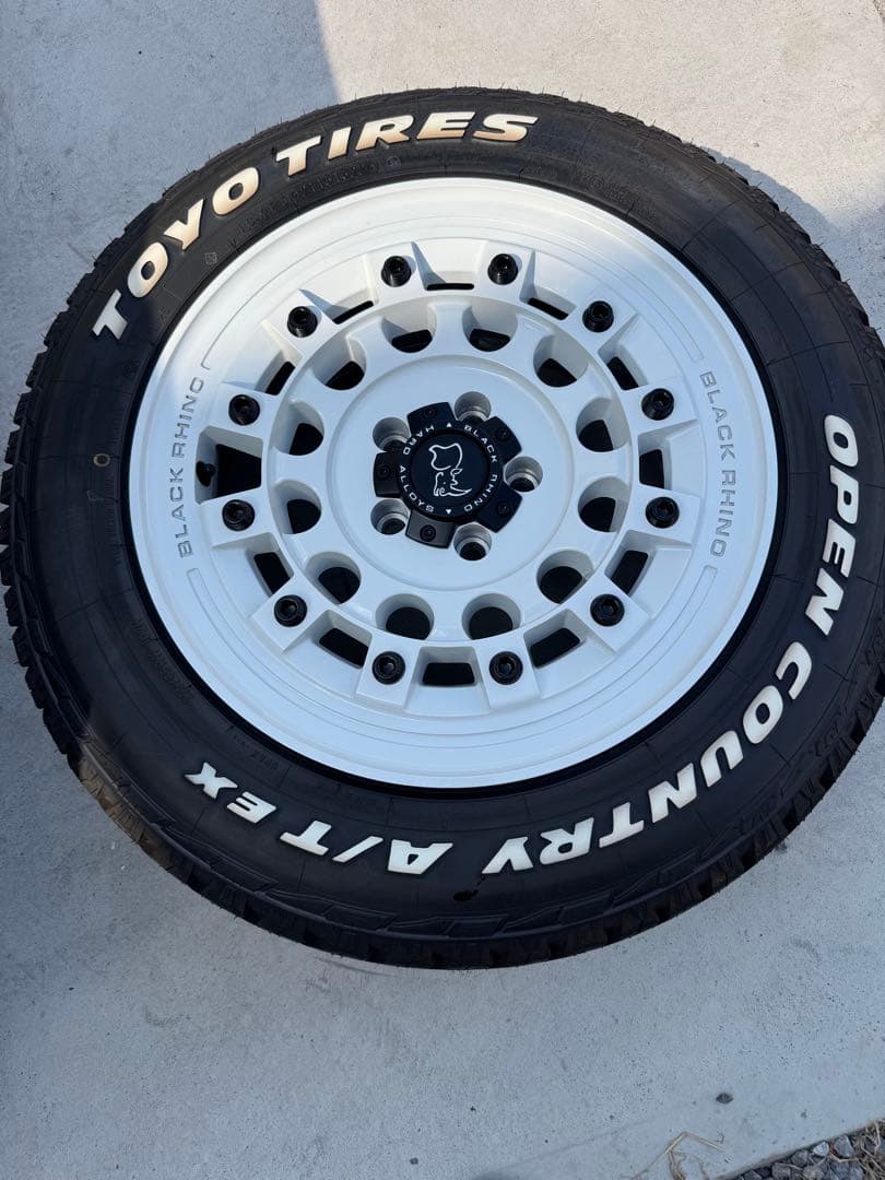 ブラックライノ フジ  17インチ オープンカントリー(デリカ D5，RAV4)