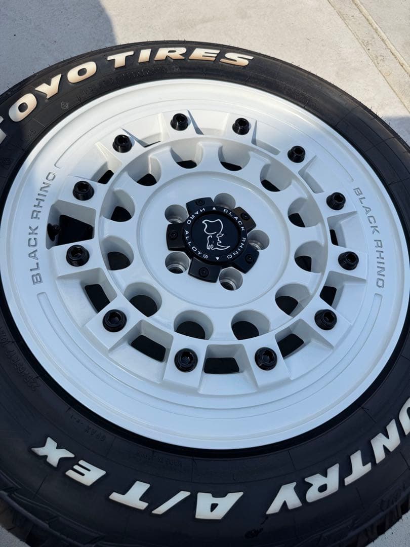ブラックライノ フジ  17インチ オープンカントリー(デリカ D5，RAV4)