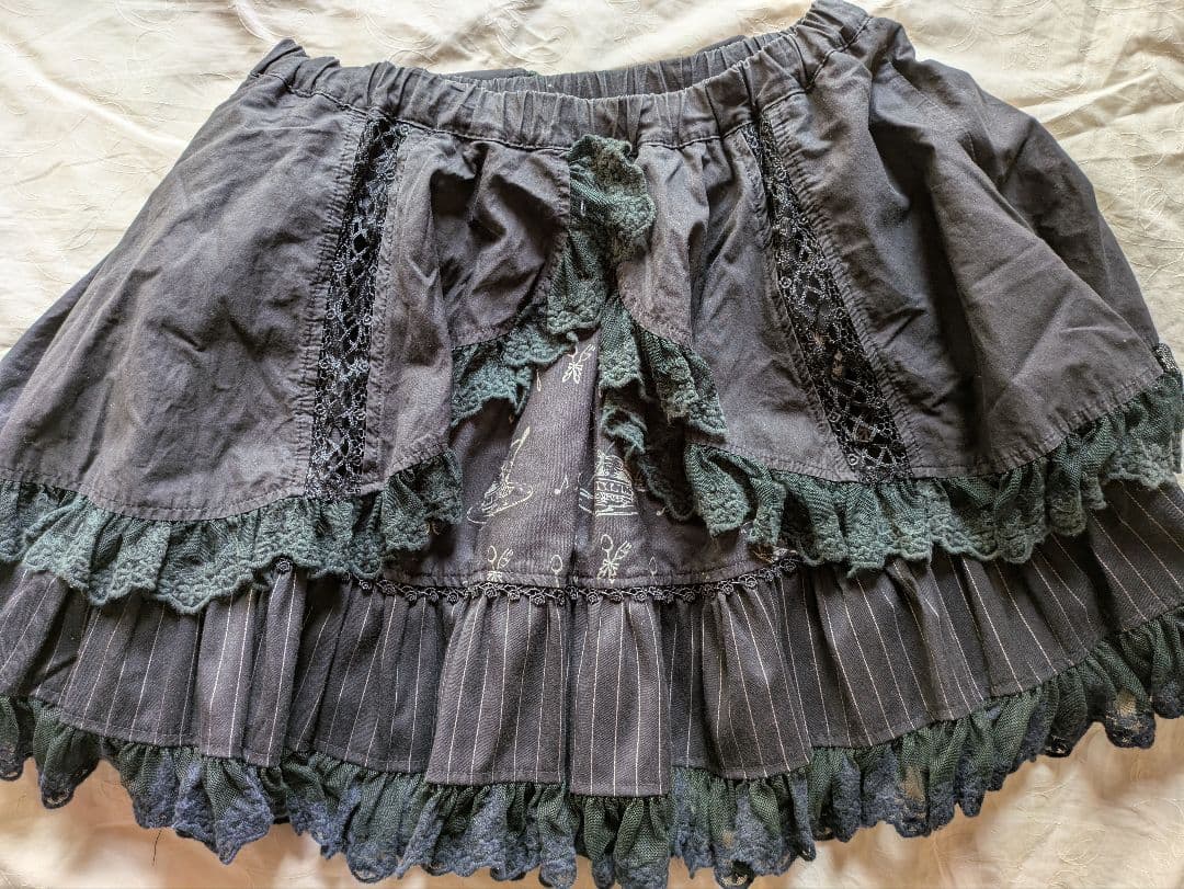 h.naoto frill 黒 ひざ丈スカート レース付き