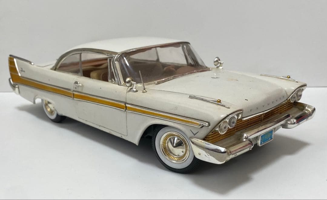 レア！　1/18 アメ車　ミニカー　プリマス　フューリー　ベルベディア