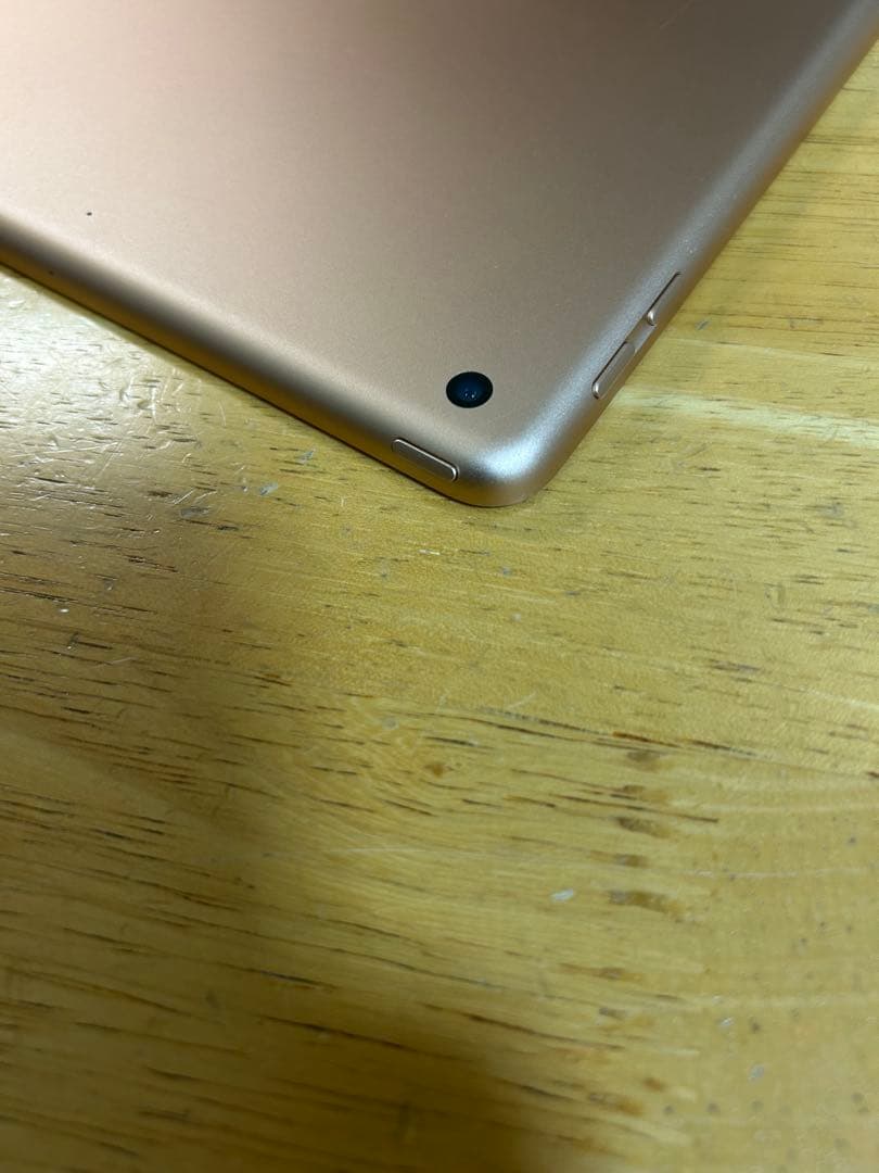 Tamtu　iPad (第6世代) Wi-Fi 32GB ゴールド